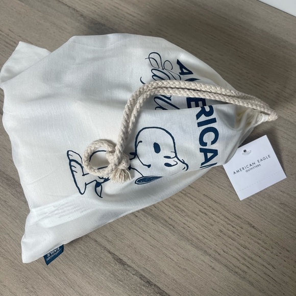 American Eagle x Peanuts | Snoopy Denim Plush Limited Edition - Picture 3 of 6